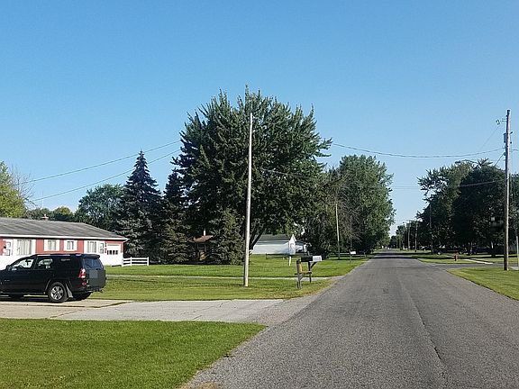4th image of 4250 Lorraine Ave