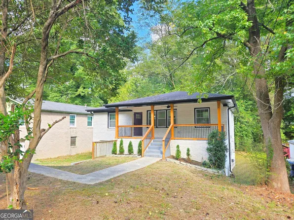 495 Woods Dr NW, Atlanta, GA 30318