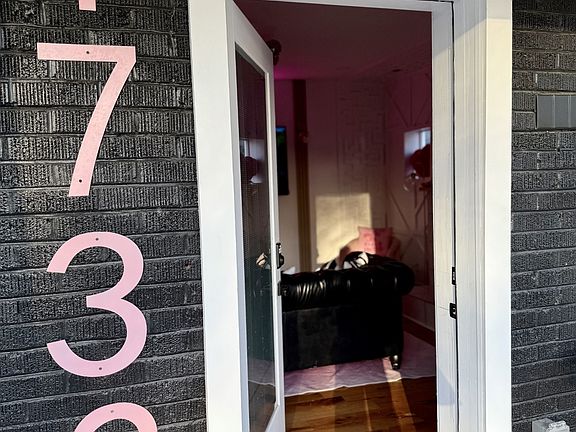 3rd image of 1732 16th Ave N