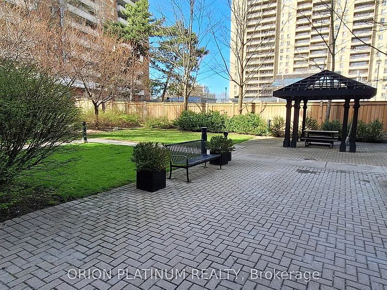 17 Michael Power Pl #Penthouse 16 — Photo 21