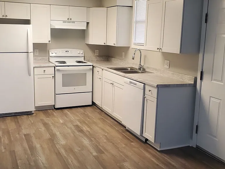 3614 Kelly Cir #F — Photo 2