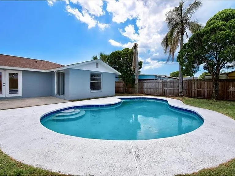 8223 Drycreek Dr — Photo 24