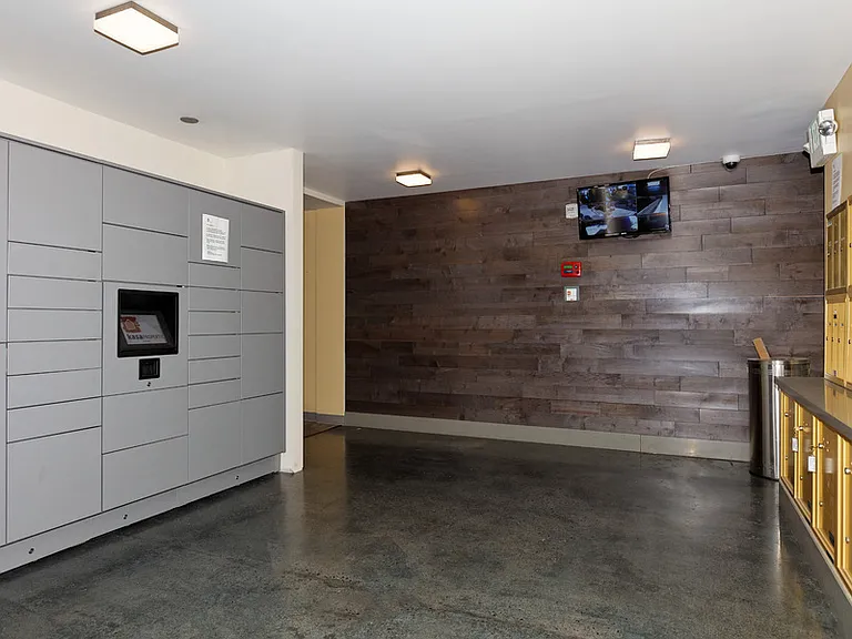 2240 Blake St — Photo 3