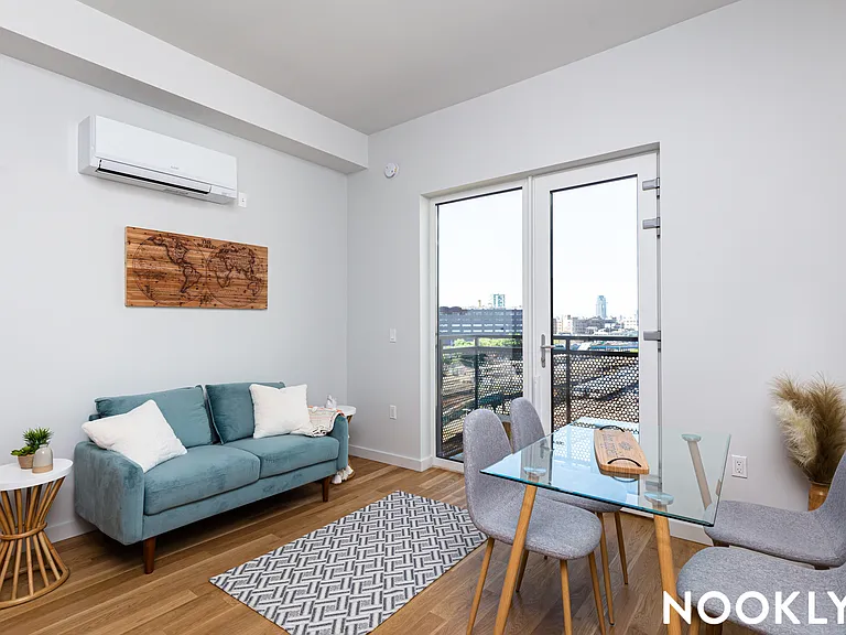 45-57 Davis St #708 — Photo 6
