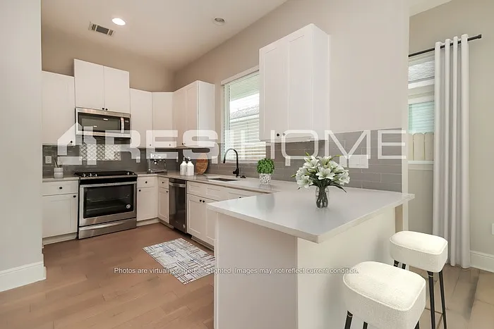 4908 Hardy St — Photo 2