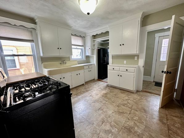 82 Bromfield Rd #1
