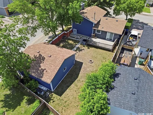 483 Wakabayashi CRESCENT, Saskatoon, SK S7K 7M6