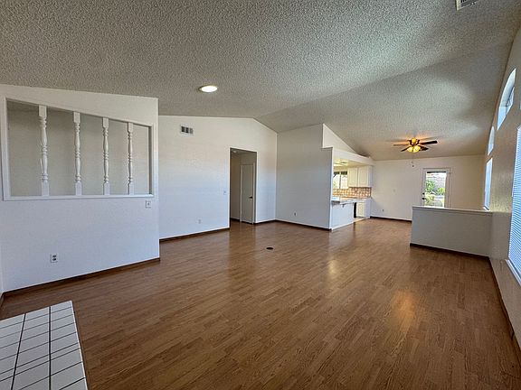 5th image of 13300 Riverview Dr