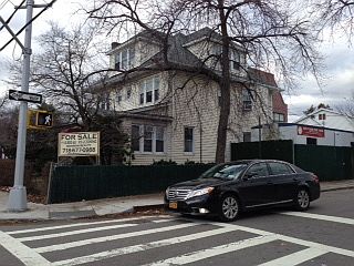 2nd image of 2221 Avenue R
