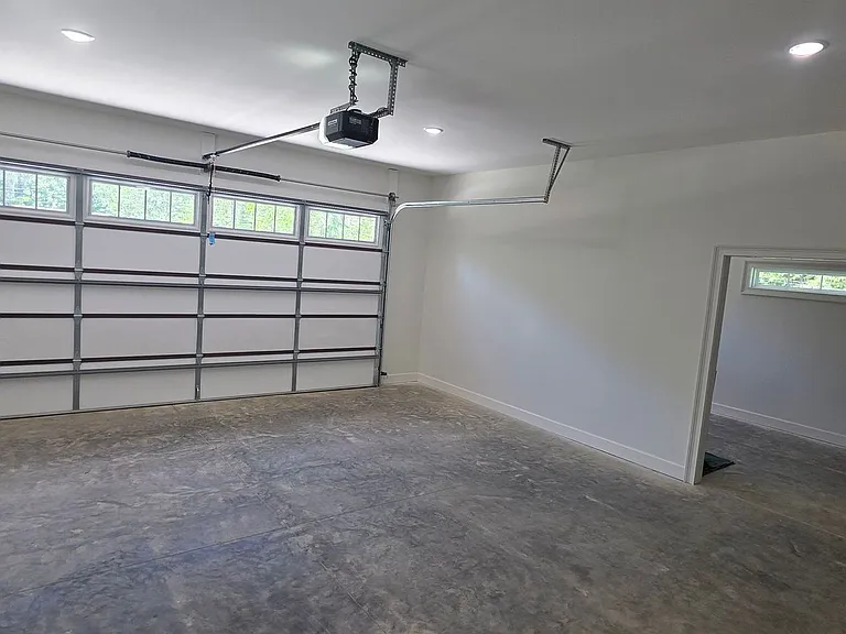701 Westchester Dr — Photo 15