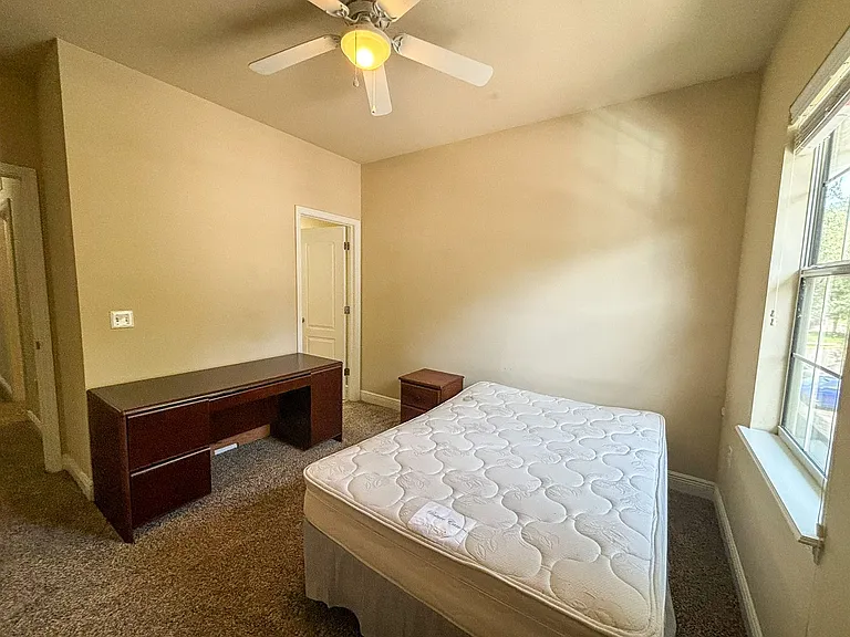 2954 SW 35th Pl #60 — Photo 24