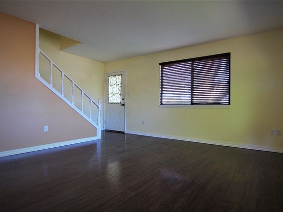 4th image of 370 N Fanning Ave
