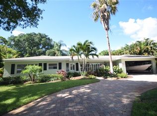 620 Whispering Pines Rd, Boynton Beach, FL 33435