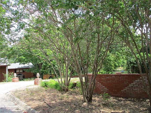 4th image of 4202 Briarwood Ct