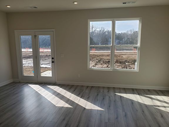 new constrution outside going up