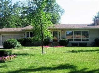 25W787 Armbrust Ave, Wheaton, IL 60187