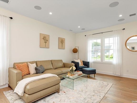 4th image of 844 Mirabelle Ave