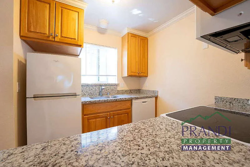 1 bed, 1.0 bath, 450 sqft, $2,295 — Photo 3