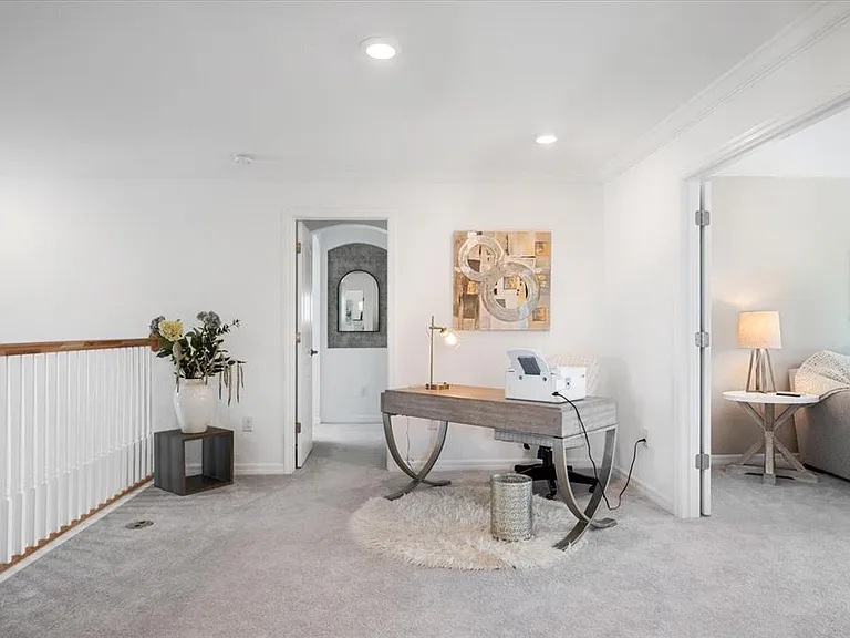 6523 Clairborne Ln — Photo 37