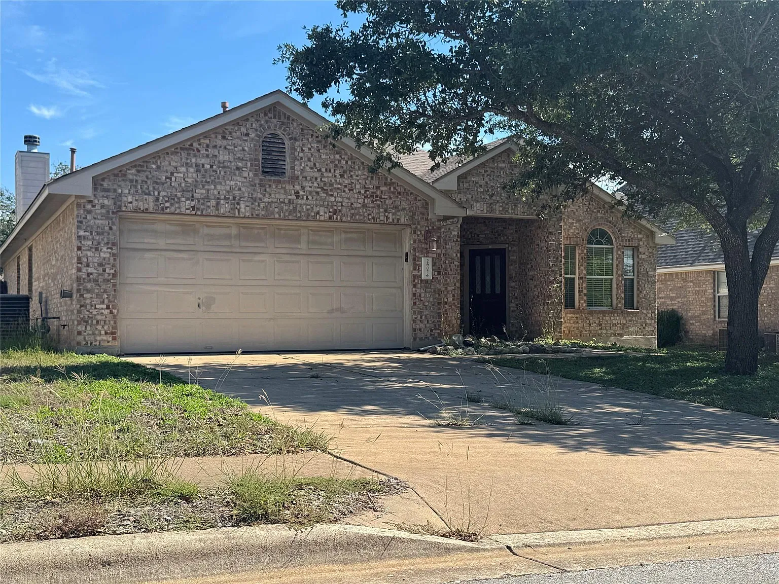 4 bed, 2.0 bath, 2130 sqft, $2,095 — Photo 1