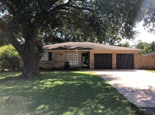 6282 Terrell St, Groves, TX 77619