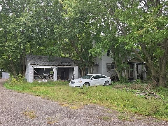 3rd image of 1257 Easter Ave