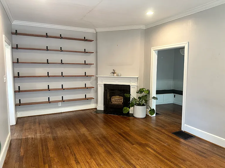 316 Coventry Rd — Photo 2