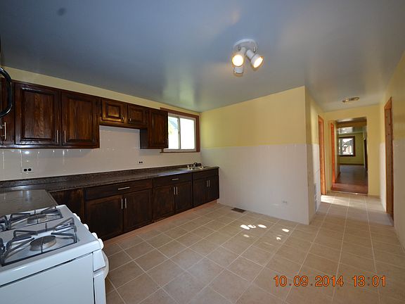 5th image of 3611 S Sacramento Ave