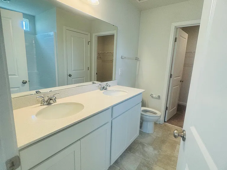 121 Kings Parish Ct — Photo 17
