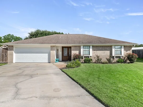 1520 N 25th St, Nederland, TX 77627