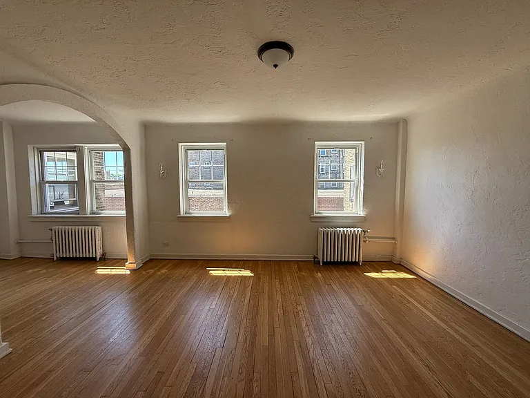 King Edward Annex Apartments — Photo 53