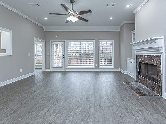 5th image of 325 Westwood Ct