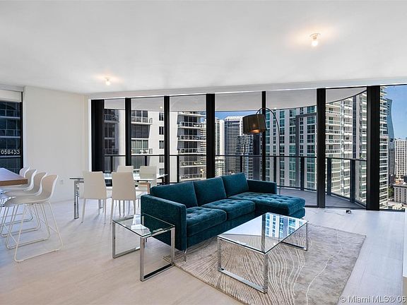 3rd image of 1000 Brickell Plz #2901