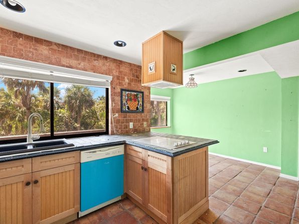 1866 Ardsley Way, Sanibel, FL 33957