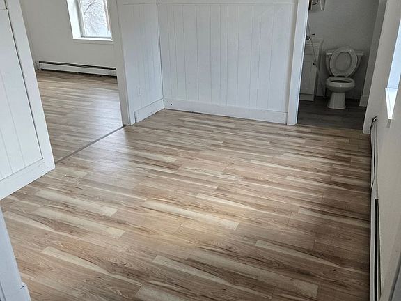4th image of 724 N Main St