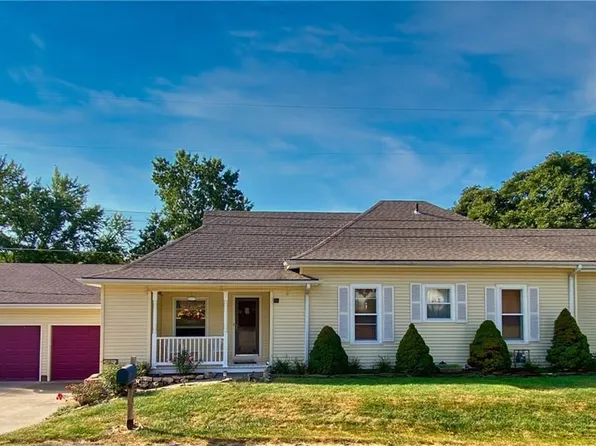 521 5th St, Weston, MO 64098