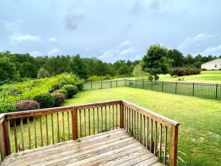 325 S Stonegate Dr — Photo 24