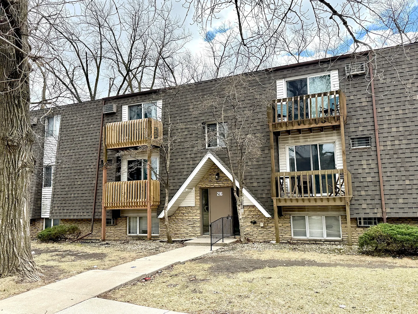 216 Madison St Unit 3D photo 1