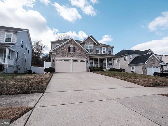 5th image of 9800 Leighland Ct
