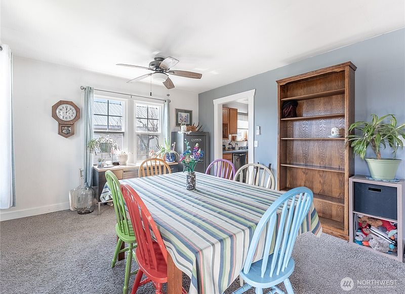 3rd image of 340 Malaga Avenue