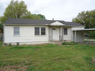 5692 N Lewis Ave, Tulsa, OK 74130