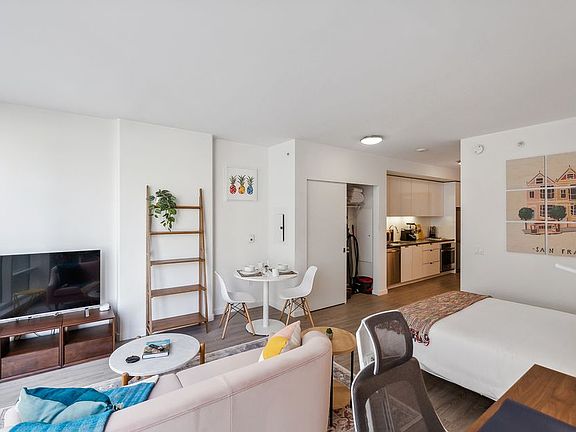 2nd image of 8 10th St Unit 11604