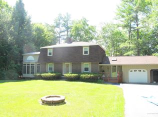 10 Dockside Ln, Sidney, ME 04330