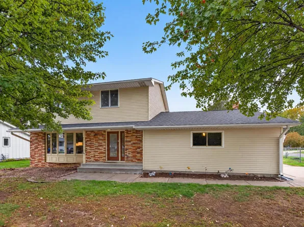 162 Emerson Ave W, West Saint Paul, MN 55118
