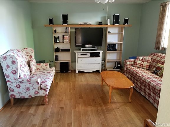 5th image of 15407 118th Avenue Ct E