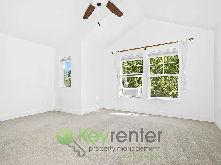 2634 SW Myrtle St — Photo 16