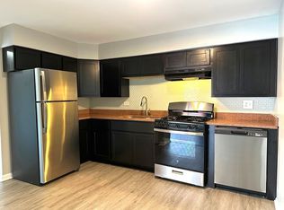 8656 S 84th Ct APT 1NW, Hickory Hills, IL 60457
