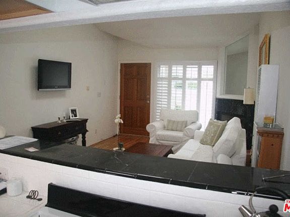 3rd image of 2134 Oak St Unit A