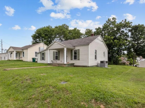 32 High St, Mc Ewen, TN 37101