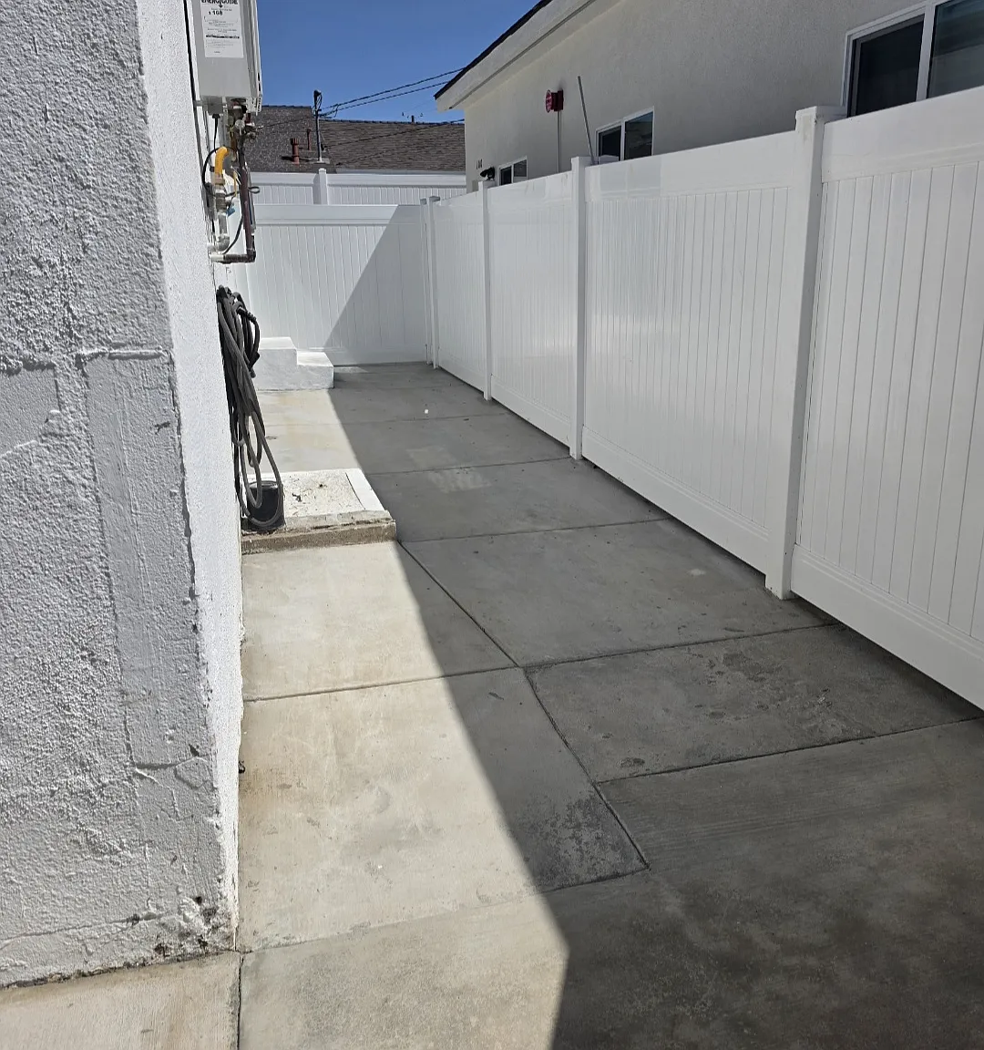 2120 N Dymond St — Photo 3